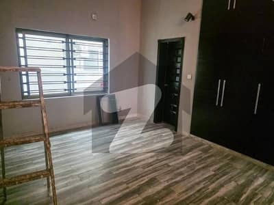 ڈی ایچ اے ڈیفینس فیز 1 ڈی ایچ اے ڈیفینس,اسلام آباد میں 3 کمروں کا 1 کنال بالائی پورشن 80.0 ہزار میں کرایہ پر دستیاب ہے۔