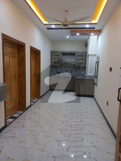 ایچ ۔ 13 اسلام آباد میں 8 مرلہ Studio عمارت 3.65 کروڑ میں برائے فروخت۔