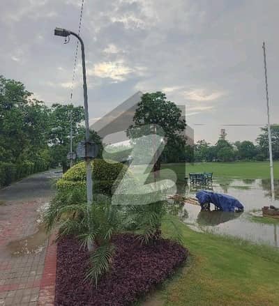 10 MARLA RESIDENTIAL FACING PARK PLOT FOR SALE IN NASHEMAN IQBAL PHASE 2 BLOCK COLLEGE ROAD LAHORE