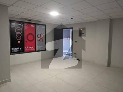 Prime Location SMCHS - Sindhi Muslim Society Flat Sized 560 Square Feet For Rent