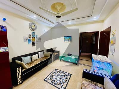 نشاط کالونی لاہور میں 3 کمروں کا 4 مرلہ مکان 2.5 کروڑ میں برائے فروخت۔