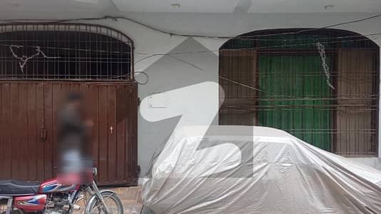 گلبرگ 3 گلبرگ,لاہور میں 4 کمروں کا 6 مرلہ مکان 3.5 کروڑ میں برائے فروخت۔