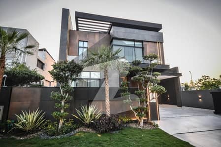 Prime Location Of Phase 8, Easy Accecss To Lahore City, Modern Bungalow For Sale