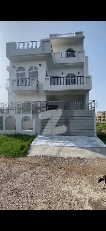 آئی 11/1 آئی ۔ 11,اسلام آباد میں 7 کمروں کا 5 مرلہ مکان 5.0 کروڑ میں برائے فروخت۔