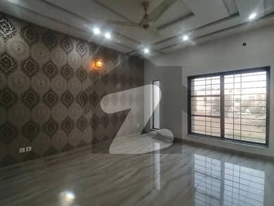 واپڈا ٹاؤن فیز 1 واپڈا ٹاؤن,ملتان میں 4 کمروں کا 7 مرلہ مکان 85.0 ہزار میں کرایہ پر دستیاب ہے۔