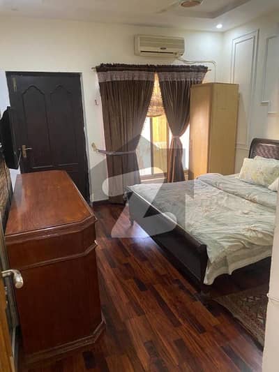 ایف ۔ 8 اسلام آباد میں 1 کمرے کا 2 کنال زیریں پورشن 15.0 لاکھ میں کرایہ پر دستیاب ہے۔