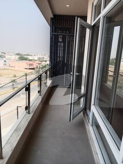 ڈیفینس رایا ڈی ایچ اے ڈیفینس,لاہور میں 1 کمرے کا 4 مرلہ فلیٹ 3.35 کروڑ میں برائے فروخت۔