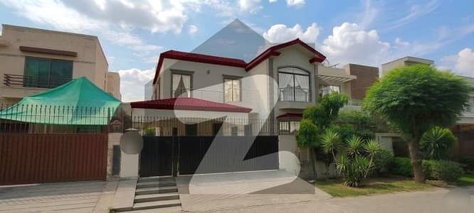 Live In Luxury Most Stunning 10 Marla Modern House For Sale