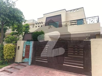 ڈی ایچ اے فیز 3 ڈیفنس (ڈی ایچ اے),لاہور میں 4 کمروں کا 10 مرلہ مکان 1.9 لاکھ میں کرایہ پر دستیاب ہے۔ ڈی ایچ اے فیز 3 ڈیفنس (ڈی ایچ اے),لاہور میں 4 کمروں کا 10 مرلہ مکان 1.9 لاکھ میں کرایہ پر دستیاب ہے۔