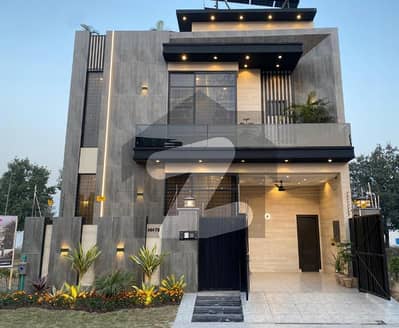 سٹی ہاؤسنگ سوسائٹی گوجرانوالہ میں 4 کمروں کا 5 مرلہ مکان 2.3 کروڑ میں برائے فروخت۔