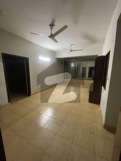 3 Bed 3 Bath Flat Is Available For Rent In G-11/3 , For Family & Bachelors