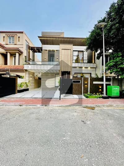 A BEAUTIFUL 10 MARLA HOUSE FOR SALE IN JASMINE BLOCK SECTOR C BAHRIA TOWN LAHORE