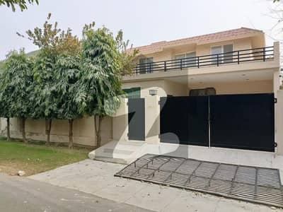 1 KANAL MODERN HOUSE FOR RENT IN DHA PHASE 4