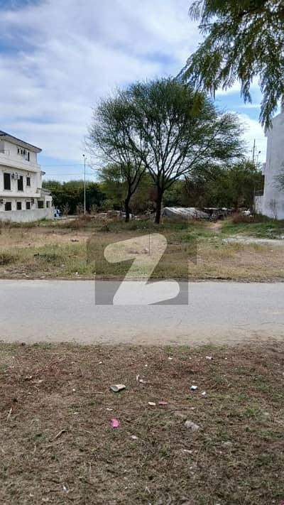 14 Marla Plot For Sale in Sector D-12/2