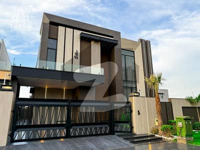 1 KANAL DESIGNER BUNGALOW FOR SALE LOCATION IN PHASE 7