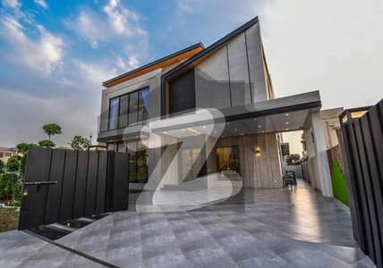 ڈی ایچ اے فیز 6 ڈیفنس (ڈی ایچ اے),لاہور میں 4 کمروں کا 10 مرلہ مکان 5.5 کروڑ میں برائے فروخت۔