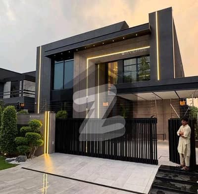 ڈی ایچ اے فیز 5 ڈیفنس (ڈی ایچ اے),لاہور میں 4 کمروں کا 10 مرلہ مکان 5.95 کروڑ میں برائے فروخت۔