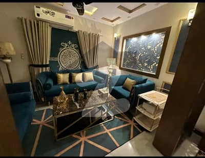 بحریہ ٹاؤن سیکٹر ای بحریہ ٹاؤن,لاہور میں 3 کمروں کا 5 مرلہ مکان 1.3 لاکھ میں کرایہ پر دستیاب ہے۔