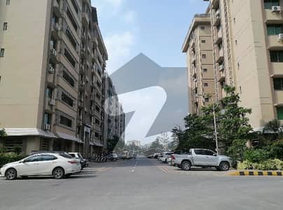 12 Marla Flat Situated In Askari 11 - Sector B Apartments For sale