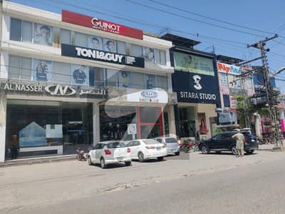 ڈی ایچ اے فیز 3 - بلاک وائے فیز 3,ڈیفنس (ڈی ایچ اے),لاہور میں 4 کمروں کا 8 مرلہ عمارت 17.5 لاکھ میں کرایہ پر دستیاب ہے۔