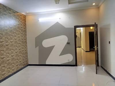 جی ۔ 11 اسلام آباد میں 4 کمروں کا 7 مرلہ مکان 1.65 لاکھ میں کرایہ پر دستیاب ہے۔