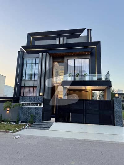 Perfect Prime Location 10 Marla House In Citi Housing Society For sale