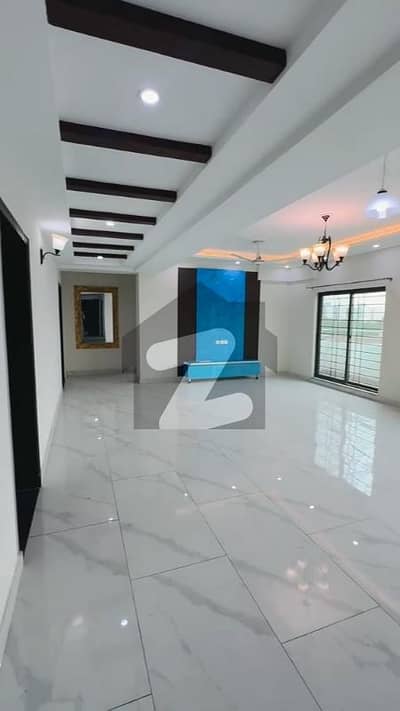 3 Floor 3 Bed Room Apartments For Sale in Askari 11