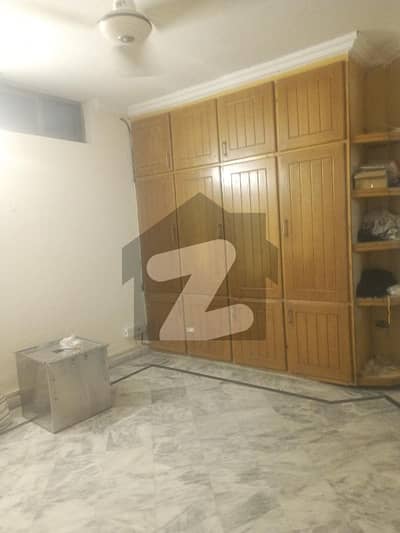 ای ۔ 11 اسلام آباد میں 3 کمروں کا 10 مرلہ زیریں پورشن 75.0 ہزار میں کرایہ پر دستیاب ہے۔