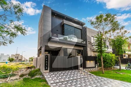 5 MARLA DESIGNER HOUSE FOR RENT IN 9 TOWN AVAILABLE