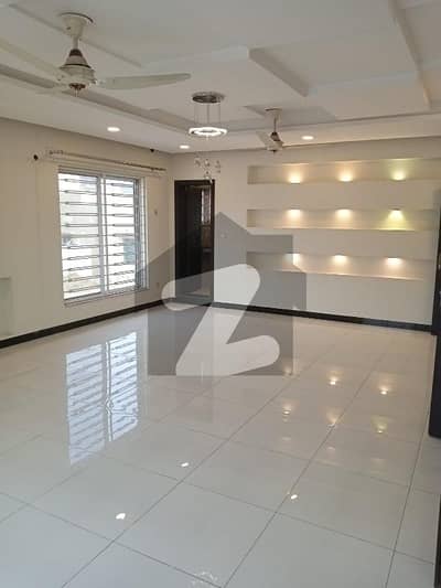Bahria Town Phase 4 House For Rent