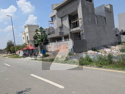 ڈی ایچ اے فیز 6 - بلاک ای فیز 6,ڈیفنس (ڈی ایچ اے),لاہور میں 5 کمروں کا 1 کنال مکان 7.25 کروڑ میں برائے فروخت۔