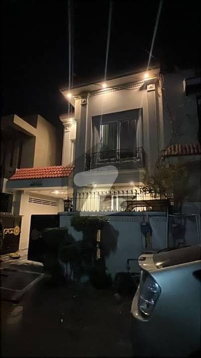 ڈی ایچ اے فیز 3 - بلاک ڈبل ایکس فیز 3,ڈیفنس (ڈی ایچ اے),لاہور میں 3 کمروں کا 5 مرلہ مکان 3.3 کروڑ میں برائے فروخت۔