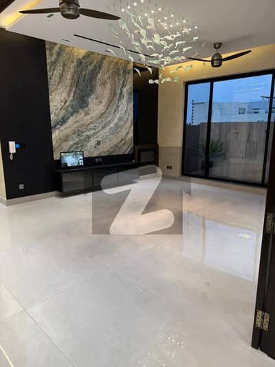 Prime Location 1 Kanal House Available For Rent in DHA Phase 6