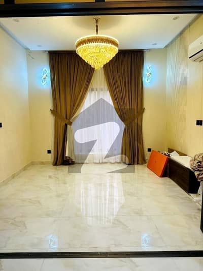 125sq yd Luxury Villa in Ali Block. 3Bedrooms, Drawing, Dining & American Kitchen. 5mins drive from main gate of BTK.