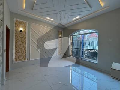 5 MARLA HOUSE AVAILABLE FOR RENT