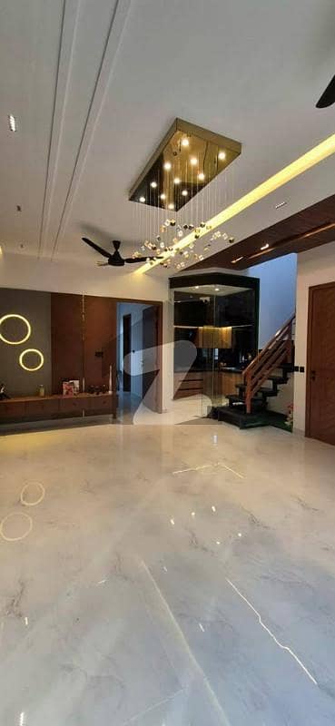 ڈی ایچ اے 9 ٹاؤن ۔ بلاک سی ڈی ایچ اے 9 ٹاؤن,ڈیفنس (ڈی ایچ اے),لاہور میں 3 کمروں کا 5 مرلہ مکان 1.0 لاکھ میں کرایہ پر دستیاب ہے۔