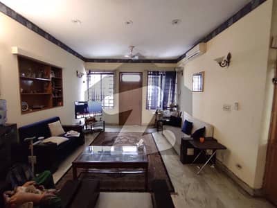 آئی ۔ 8/3 آئی ۔ 8,اسلام آباد میں 6 کمروں کا 1 کنال مکان 23.5 کروڑ میں برائے فروخت۔