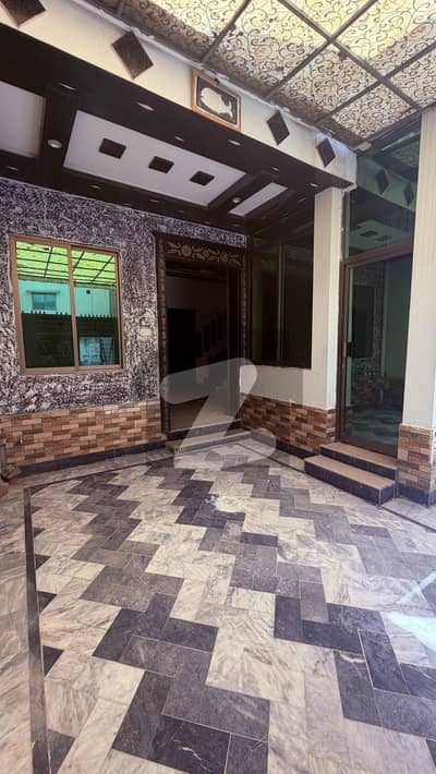 ورسک روڈ پشاور میں 5 کمروں کا 5 مرلہ مکان 75.0 ہزار میں کرایہ پر دستیاب ہے۔