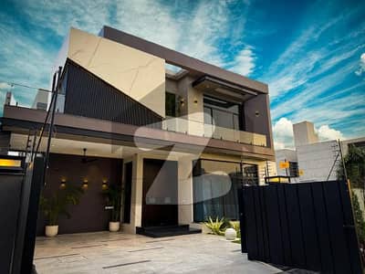 1 KANAL ULTRA MODERN SUPER LUXURY STYLISH BUNGALOW MAZAHAR MUNIR DISIGN FOR SALE NEAR DEFENCE RAYA REASONABLE DEAL