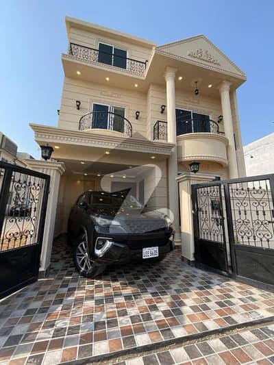 سٹی ہاؤسنگ سکیم جہلم میں 4 کمروں کا 5 مرلہ مکان 2.0 کروڑ میں برائے فروخت۔