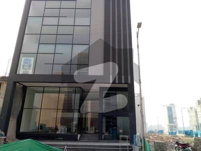 ڈی ایچ اے فیز 8 - کمرشل براڈوے ڈی ایچ اے فیز 8,ڈیفنس (ڈی ایچ اے),لاہور میں 8 مرلہ Studio دفتر 9.0 لاکھ میں کرایہ پر دستیاب ہے۔