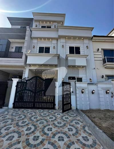 سٹی ہاؤسنگ سکیم جہلم میں 4 کمروں کا 5 مرلہ مکان 2.2 کروڑ میں برائے فروخت۔