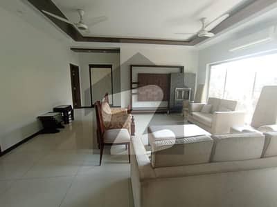 ڈی ایچ اے فیز 7 ڈیفنس (ڈی ایچ اے),لاہور میں 5 کمروں کا 1 کنال مکان 4.0 لاکھ میں کرایہ پر دستیاب ہے۔