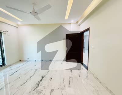10 Marla 3 Bedroom Apartment Available For Rent In  Askari 11 Lhr