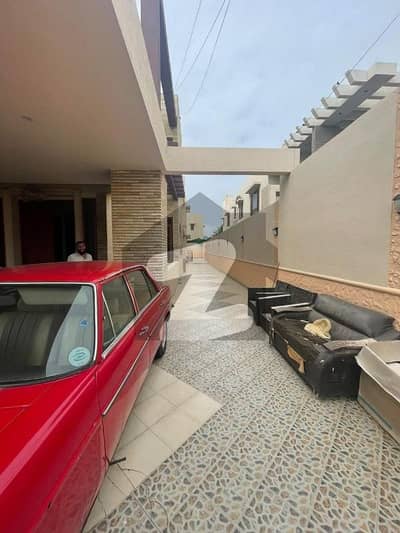 1000 Yrd Tile Flooring 6 Bedroom Prime Location For Reputable Client Reasonable Asking House For Rent