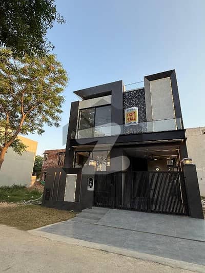 DHA RAHBAR PH 11 SECTOR 2 5 MARLA MODER HOUSE 50FT ROADREADY FOR THE SALE HOT LOCATION NEAR BY