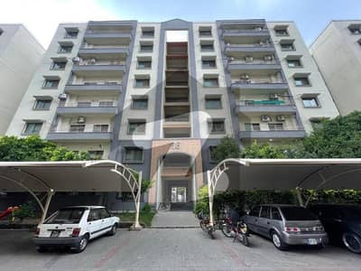 10 Marla 3 Bedrooms Apartment sector B Askari 11 Lahore For Sale