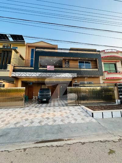 پی ڈبلیو ڈی ہاؤسنگ سوسائٹی ۔ بلاک اے پی ڈبلیو ڈی ہاؤسنگ سکیم,اسلام آباد میں 7 کمروں کا 12 مرلہ مکان 6.95 کروڑ میں برائے فروخت۔