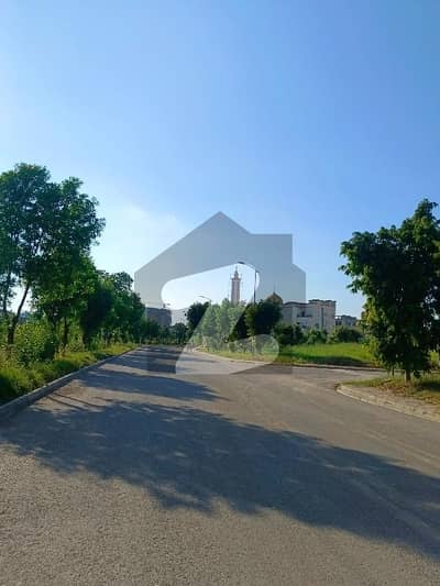 3200 Square Feet Commercial Plot Is Available In Top City 1 - Block D