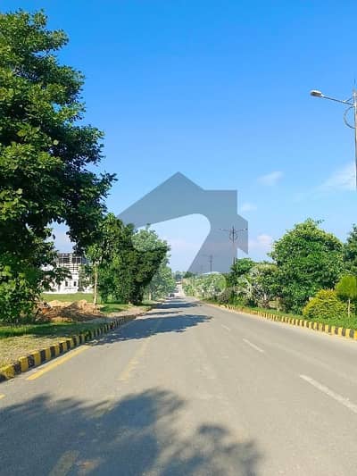 Commercial Plot Of 3200 Square Feet In Top City 1 - Block D For sale